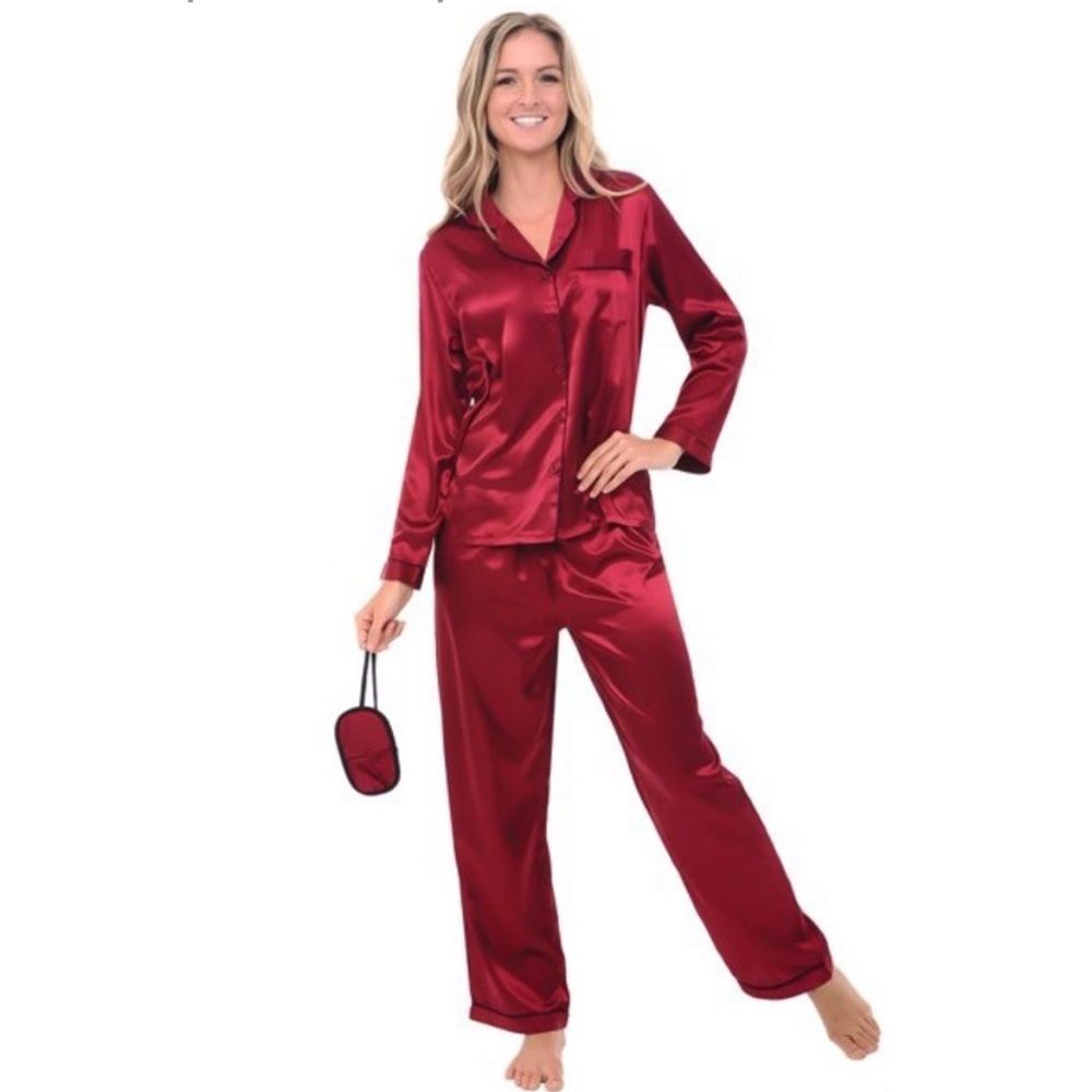😊 3/$30
Alexander Del Rossa Red Satin Pajama Set Sz XS women NWT